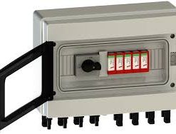 Caja combinadora MERZ, 2 MPPT, 4 Strings, 20A, 600 VDC